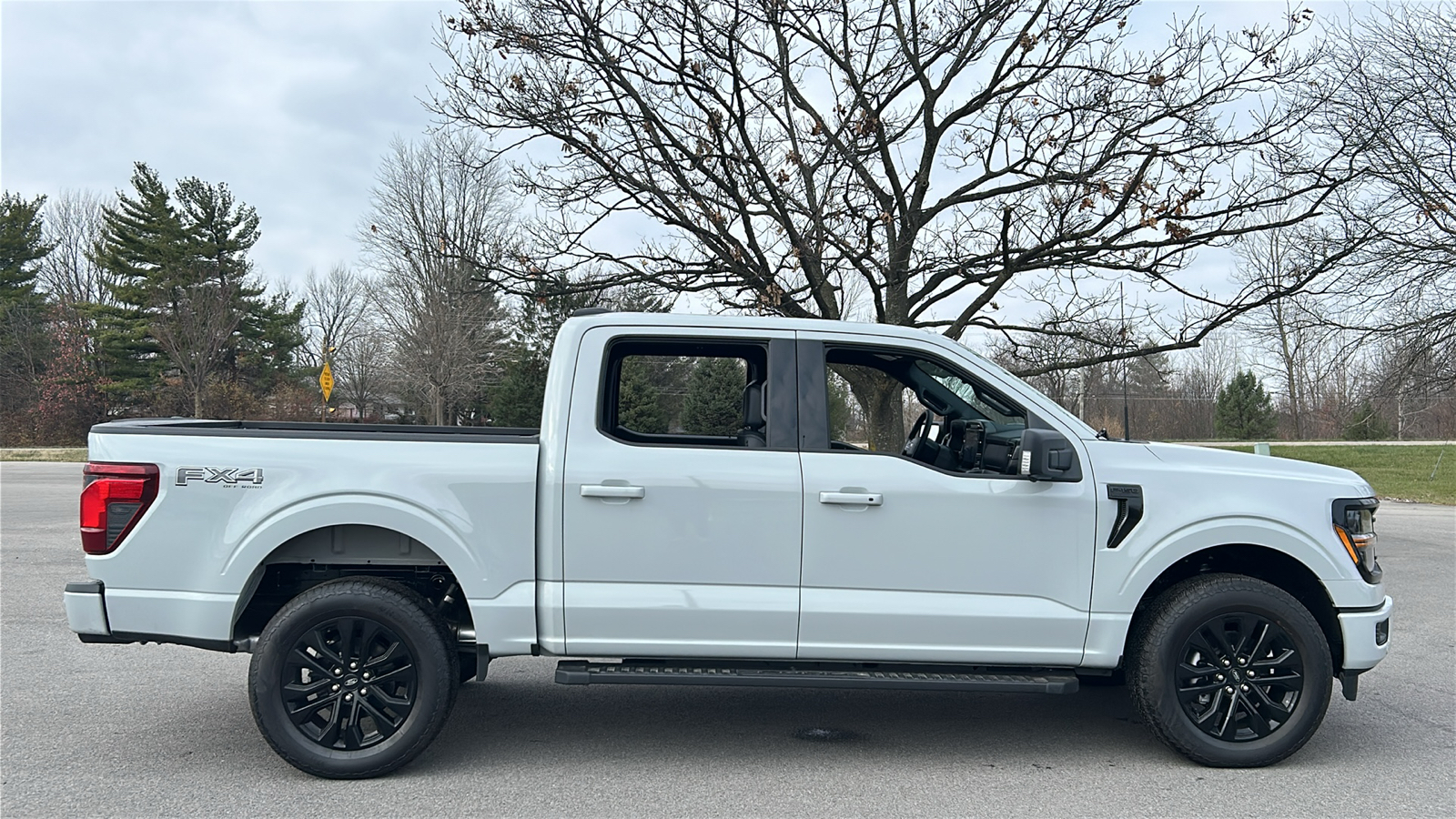 2024 Ford F-150 XLT 4