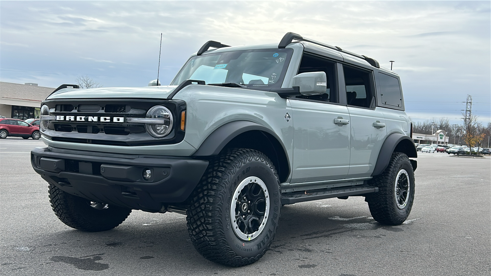 2024 Ford Bronco Outer Banks 39