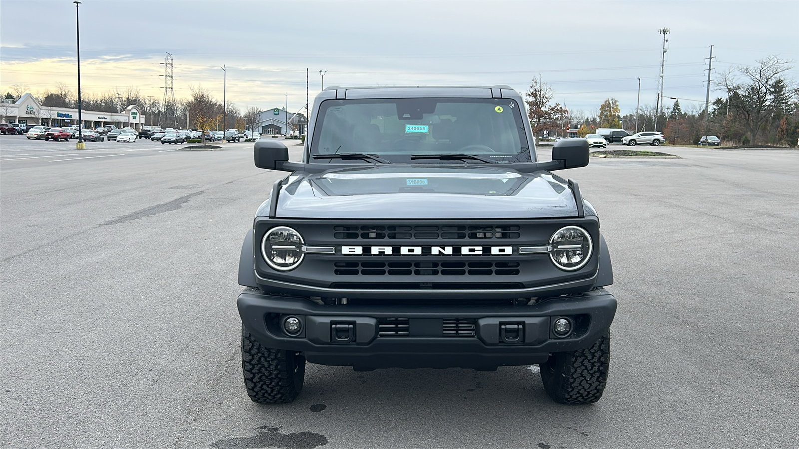 2024 Ford Bronco Black Diamond 34