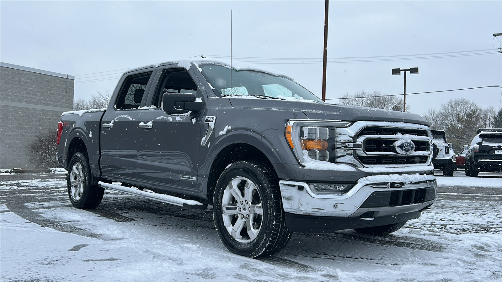 2021 Ford F-150 XLT 2