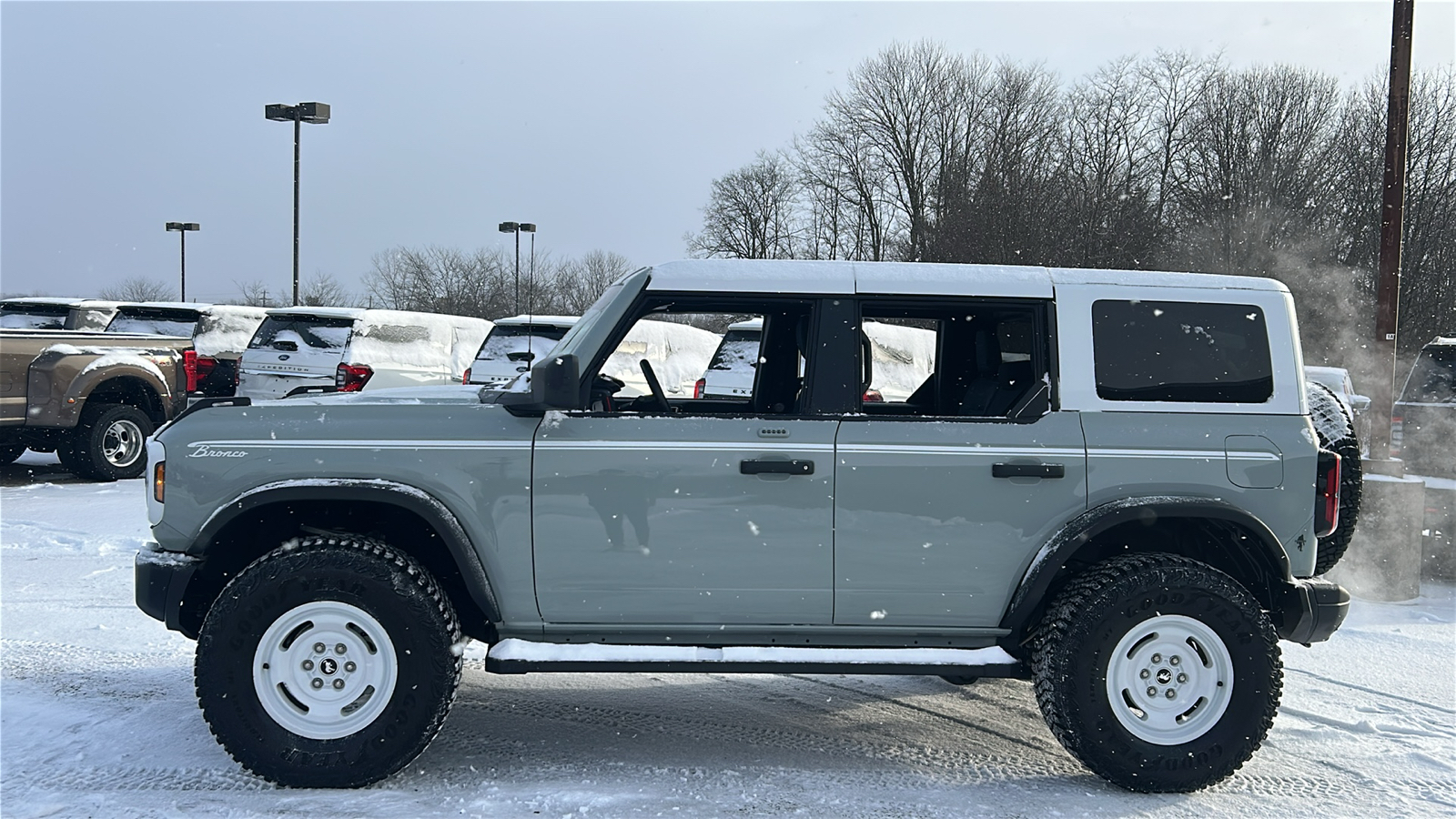 2023 Ford Bronco Heritage Edition 16