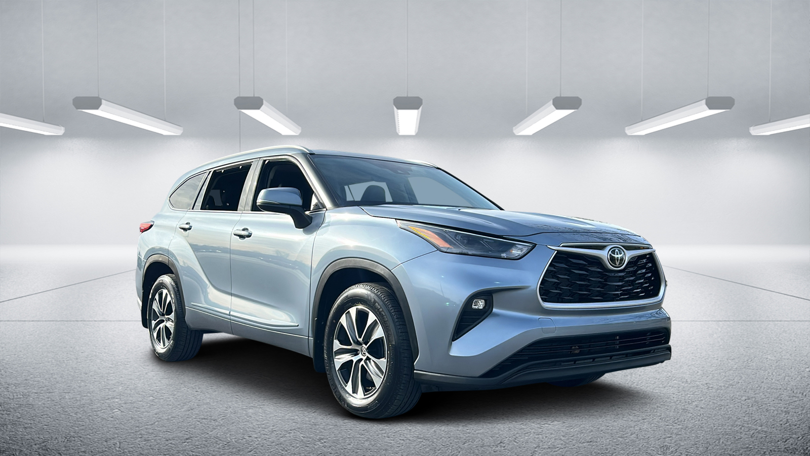 2022 Toyota Highlander XLE 1