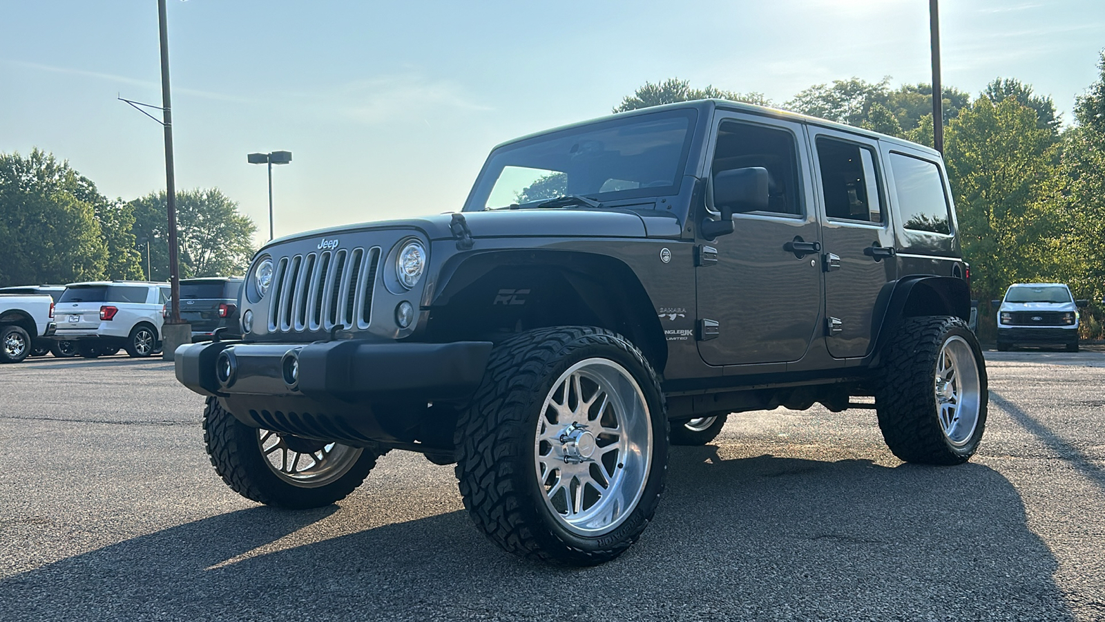 2018 Jeep Wrangler JK Unlimited Sahara 33