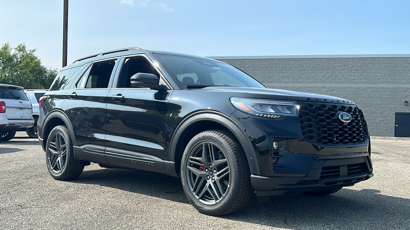 2025 Ford Explorer ST-Line 3