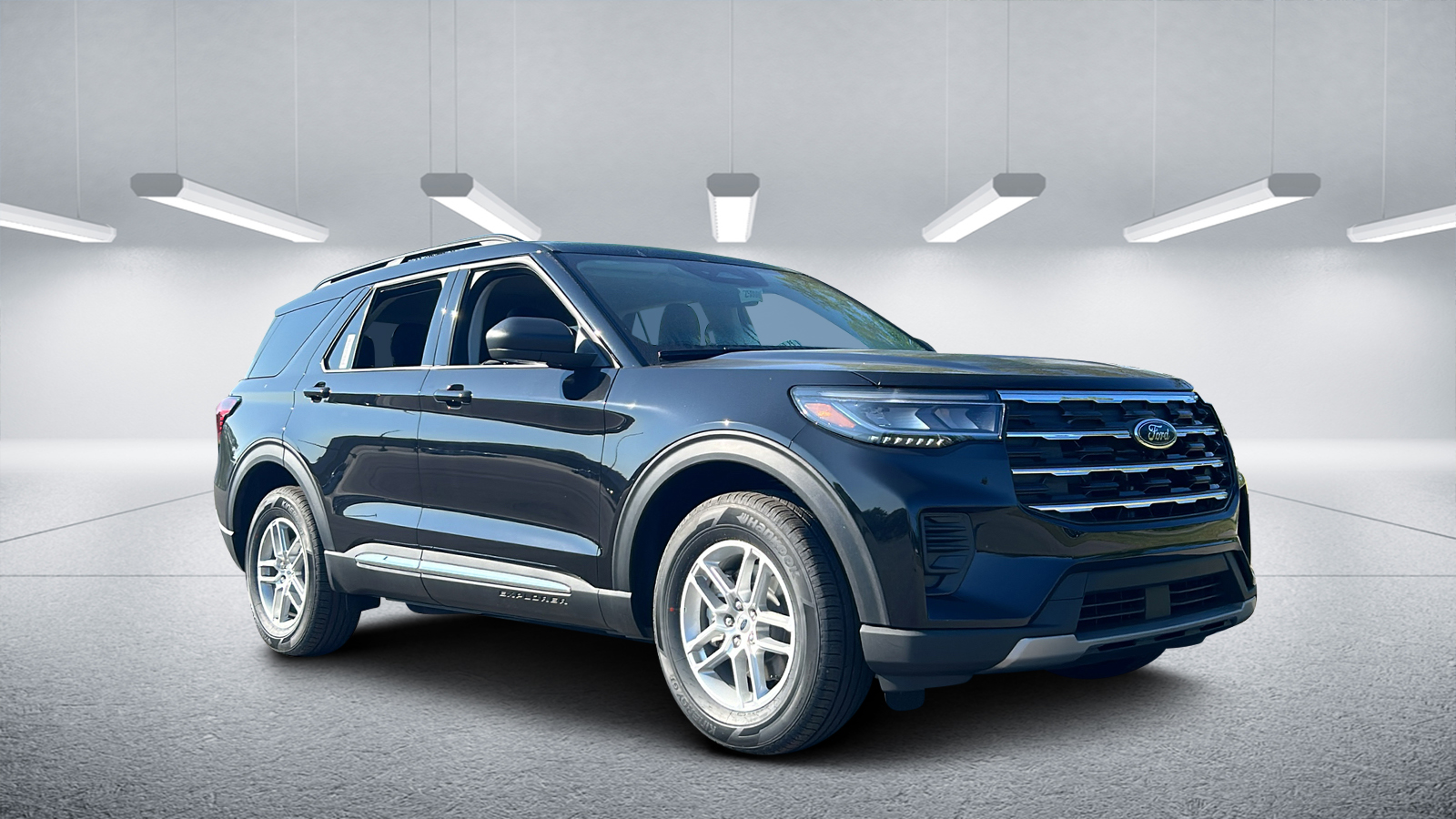 2025 Ford Explorer Active 1