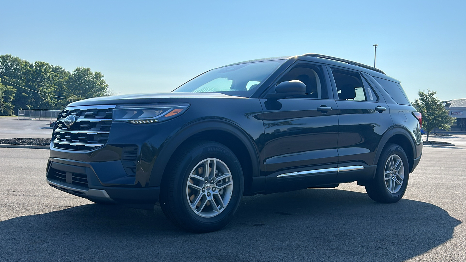 2025 Ford Explorer Active 42