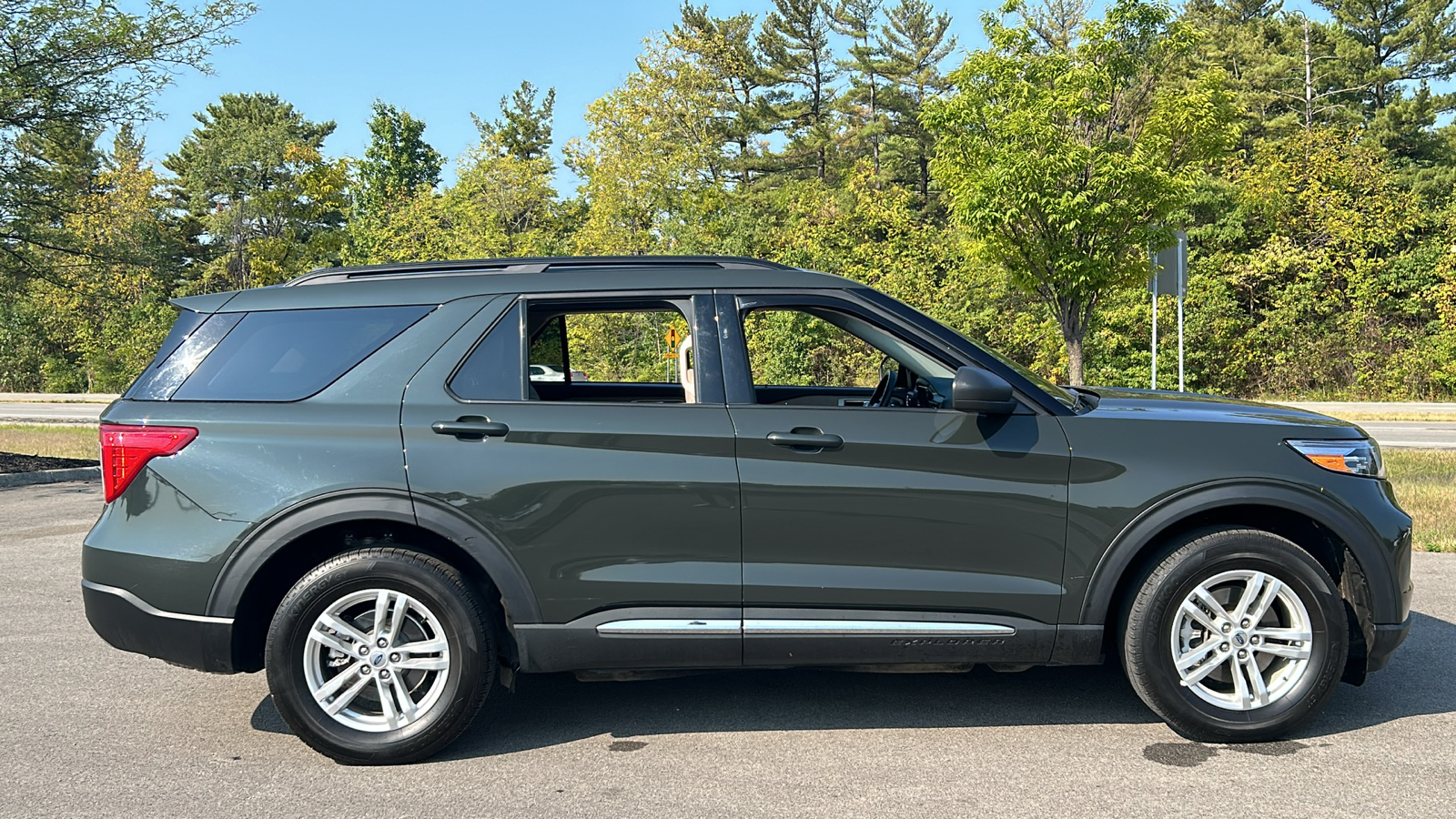 2022 Ford Explorer XLT 4