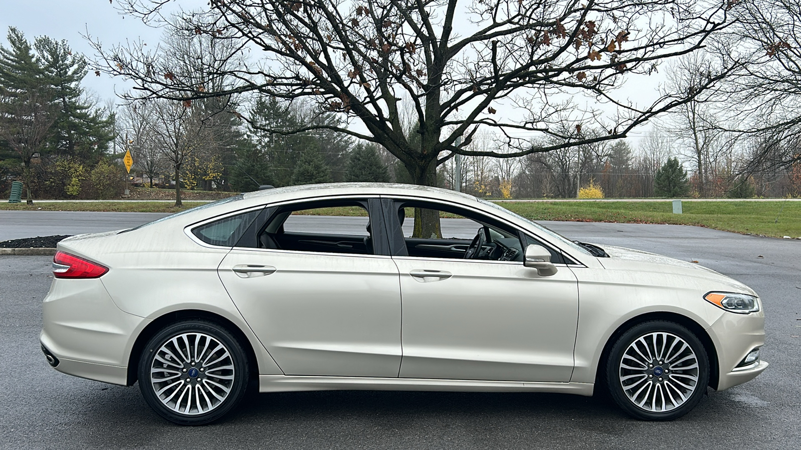 2017 Ford Fusion SE 3