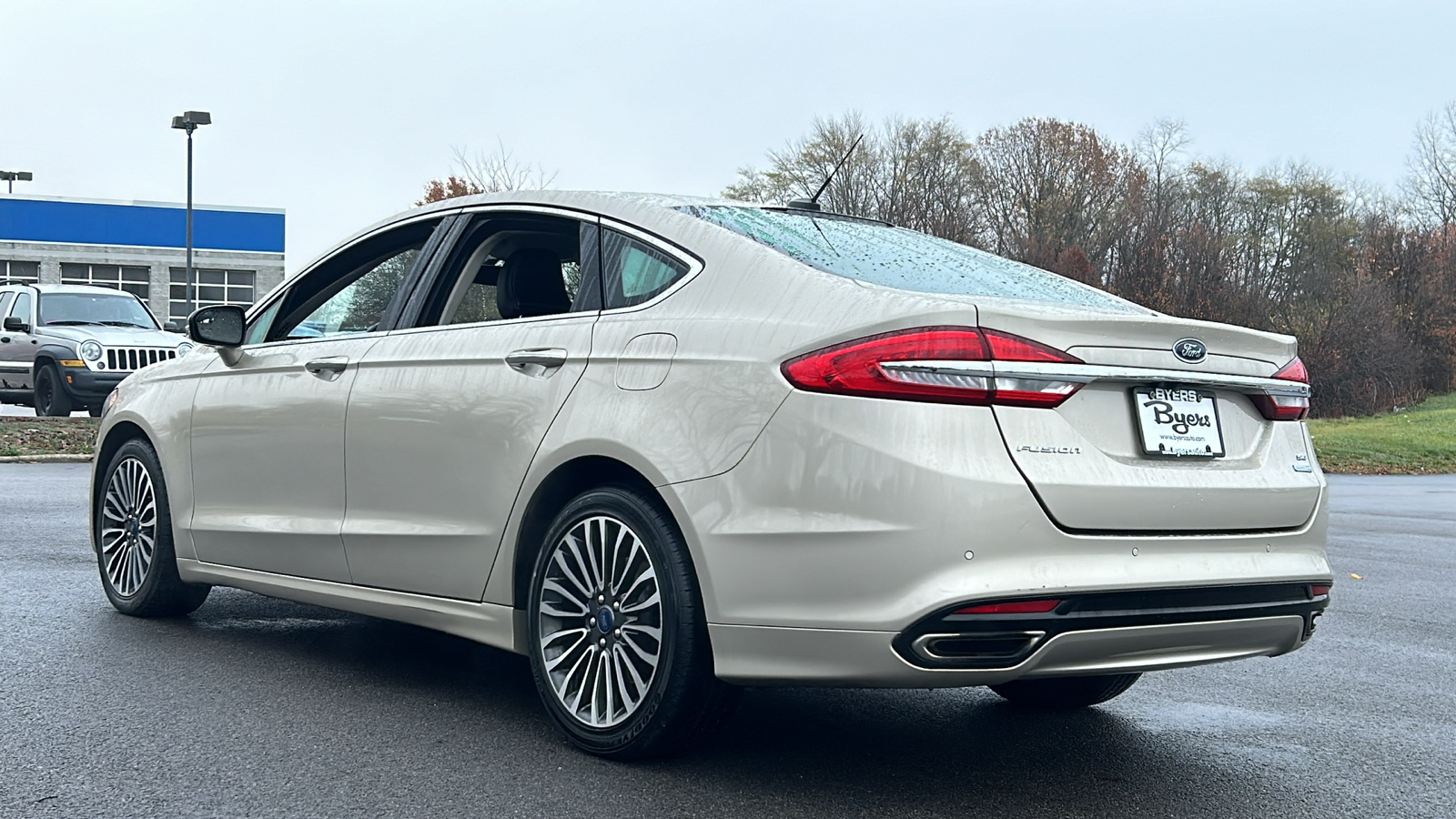 2017 Ford Fusion SE 14