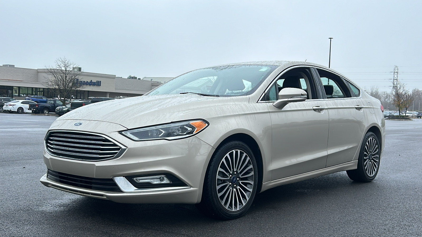 2017 Ford Fusion SE 38