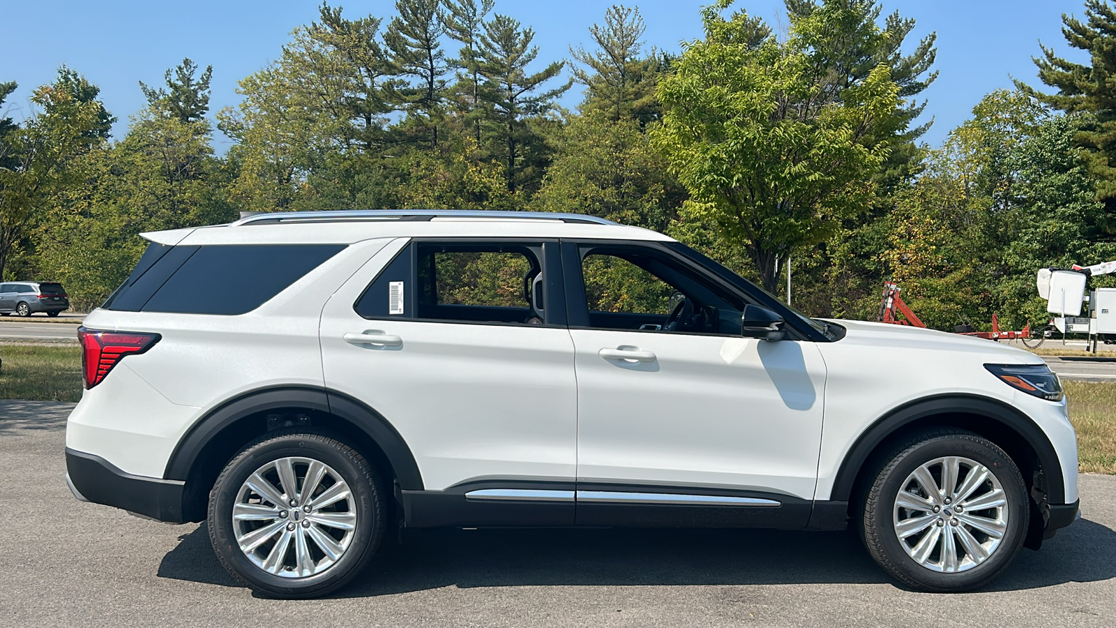 2025 Ford Explorer Platinum 4