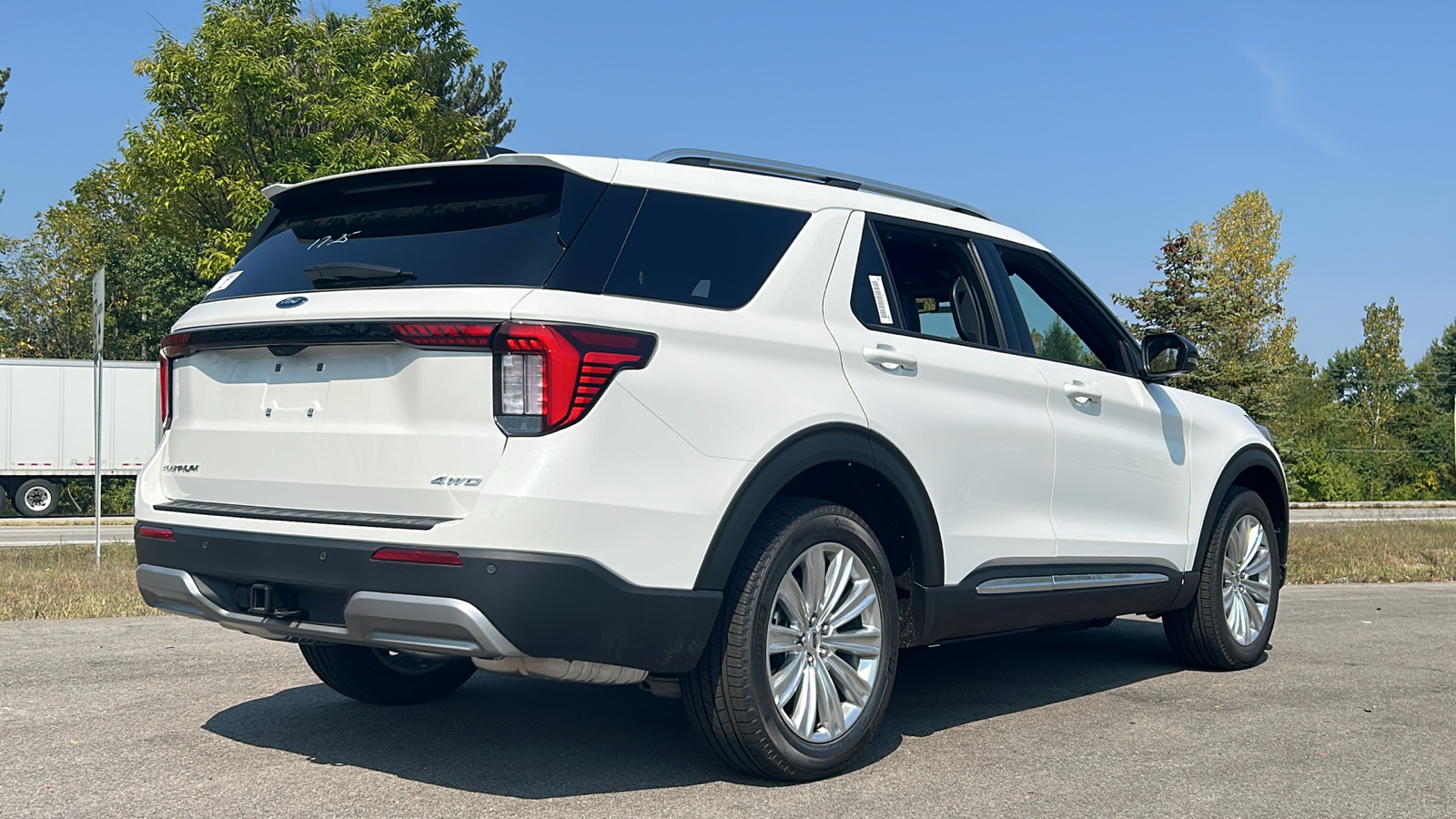 2025 Ford Explorer Platinum 11