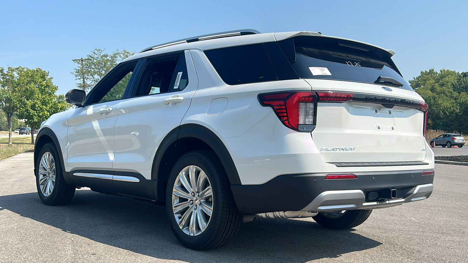 2025 Ford Explorer Platinum 17