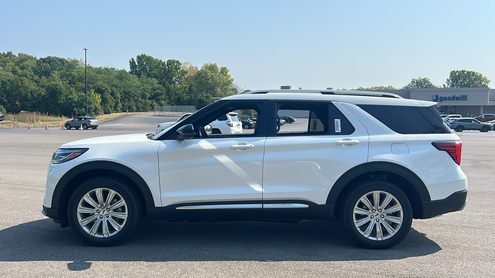 2025 Ford Explorer Platinum 18