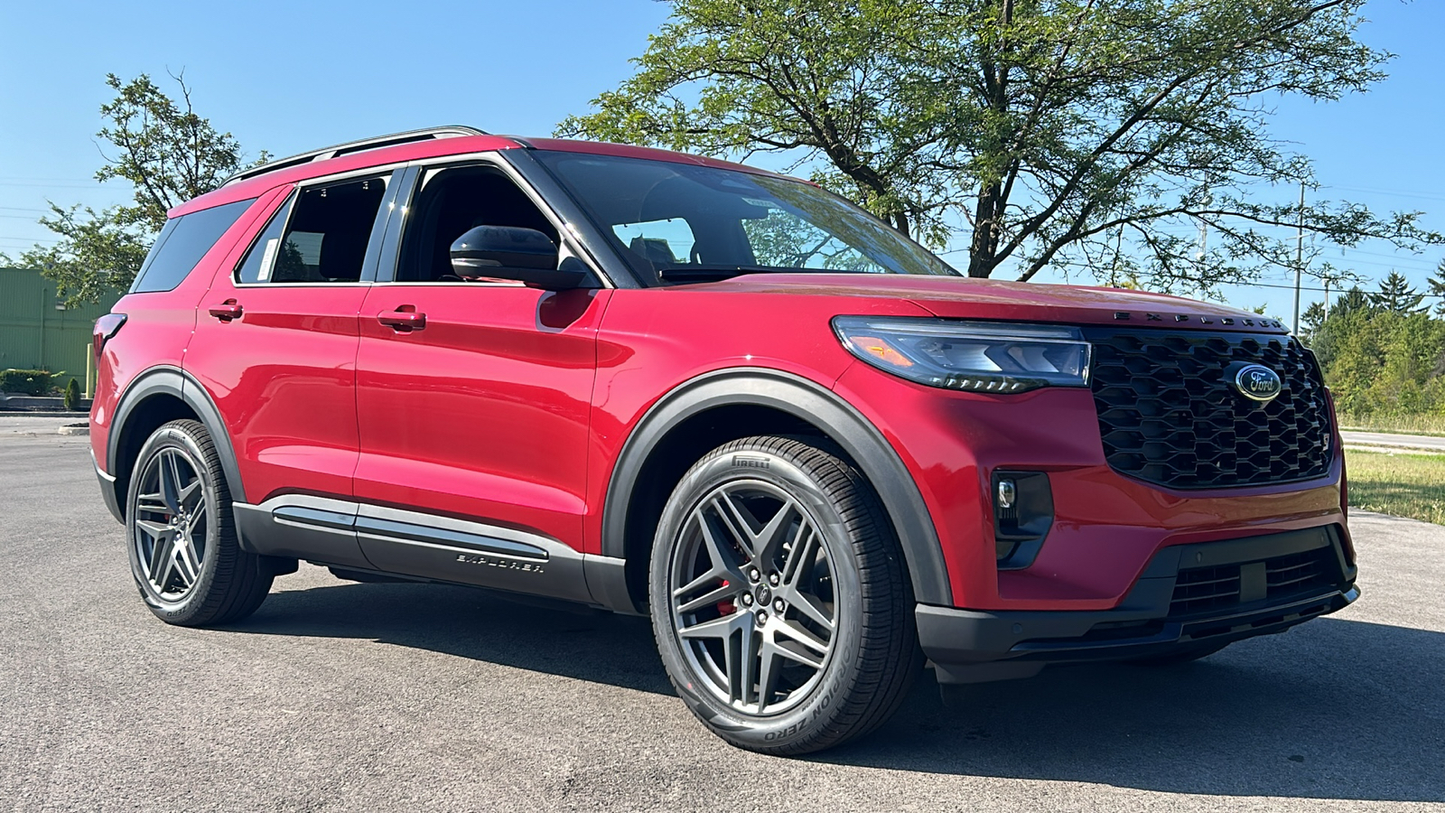 2025 Ford Explorer ST 2