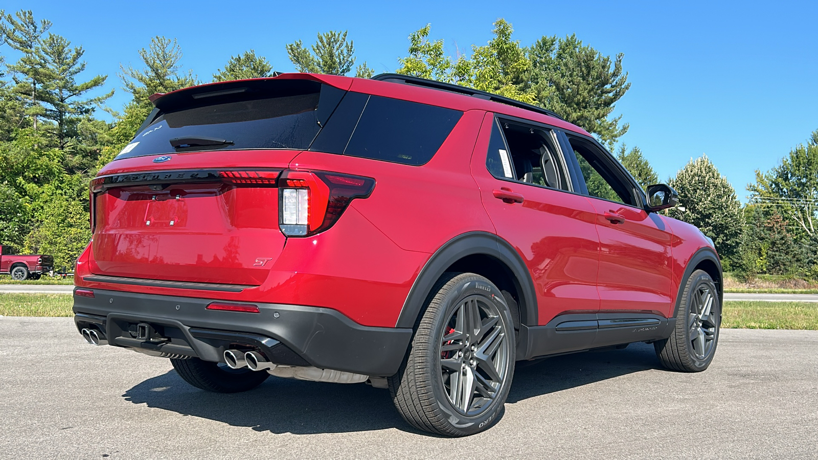 2025 Ford Explorer ST 11