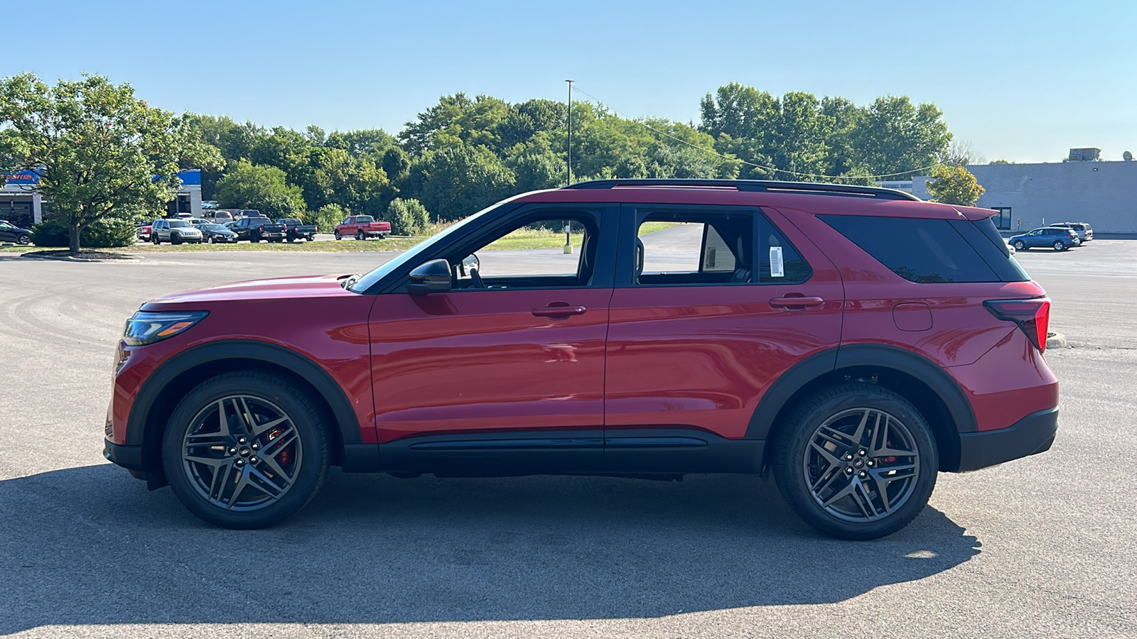 2025 Ford Explorer ST 18