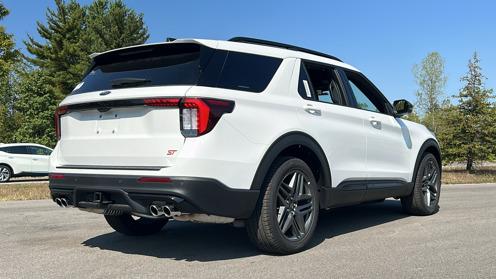 2025 Ford Explorer ST 11