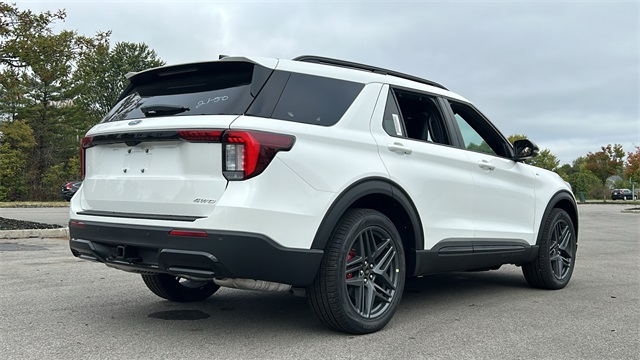 2025 Ford Explorer ST-Line 11