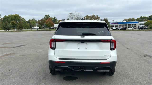 2025 Ford Explorer ST-Line 12