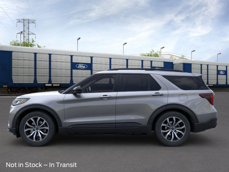 2025 Ford Explorer ST-Line 3