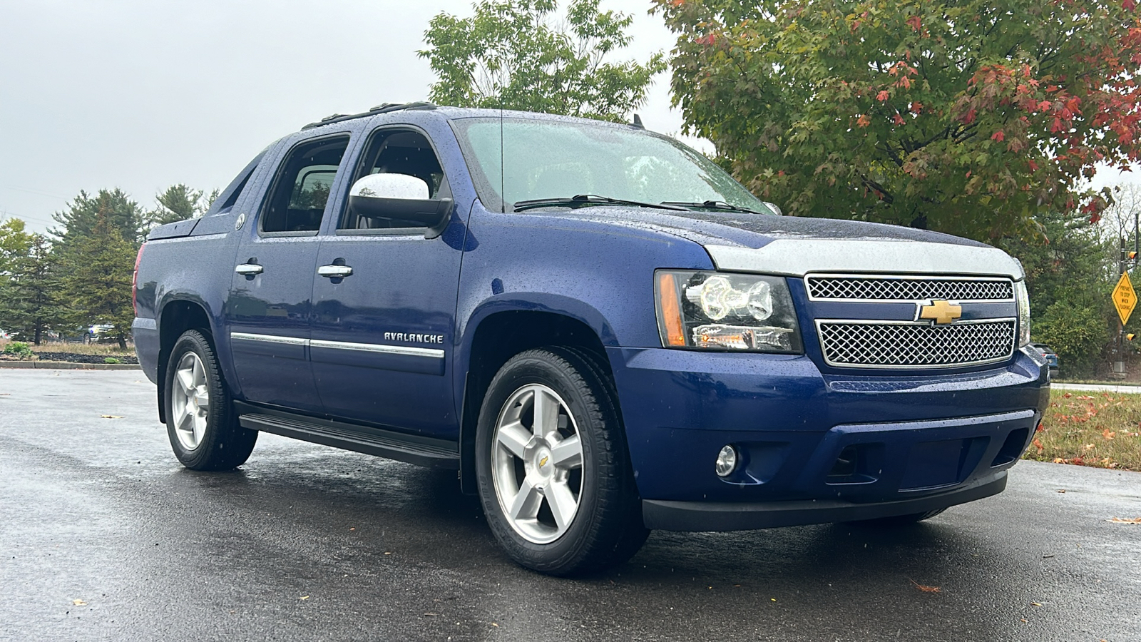 2013 Chevrolet Avalanche 1500 LTZ 2