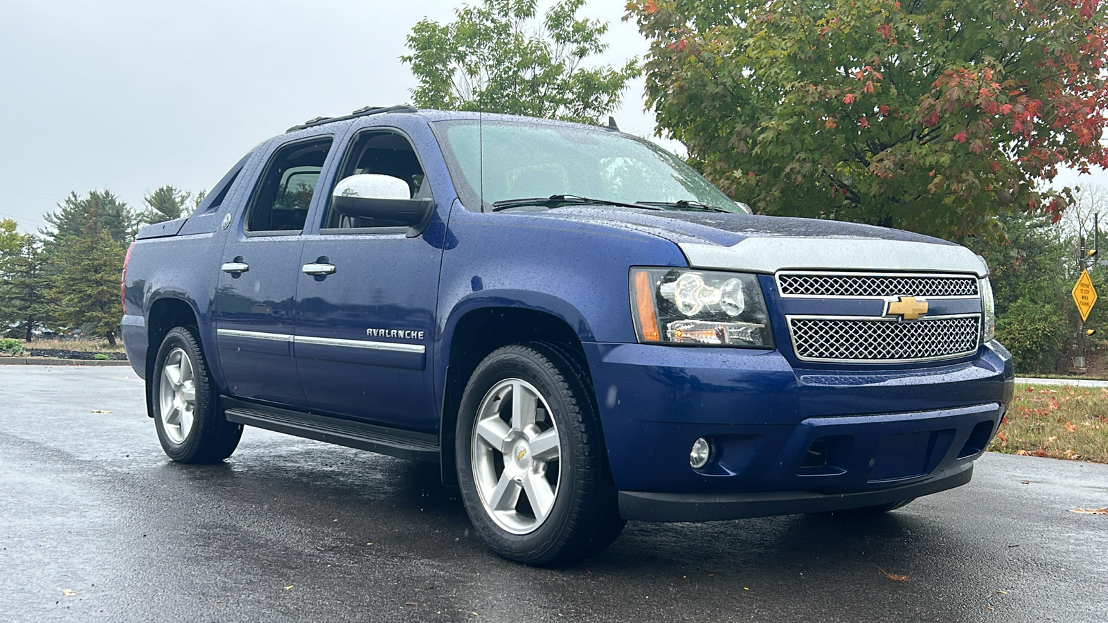 2013 Chevrolet Avalanche 1500 LTZ 3