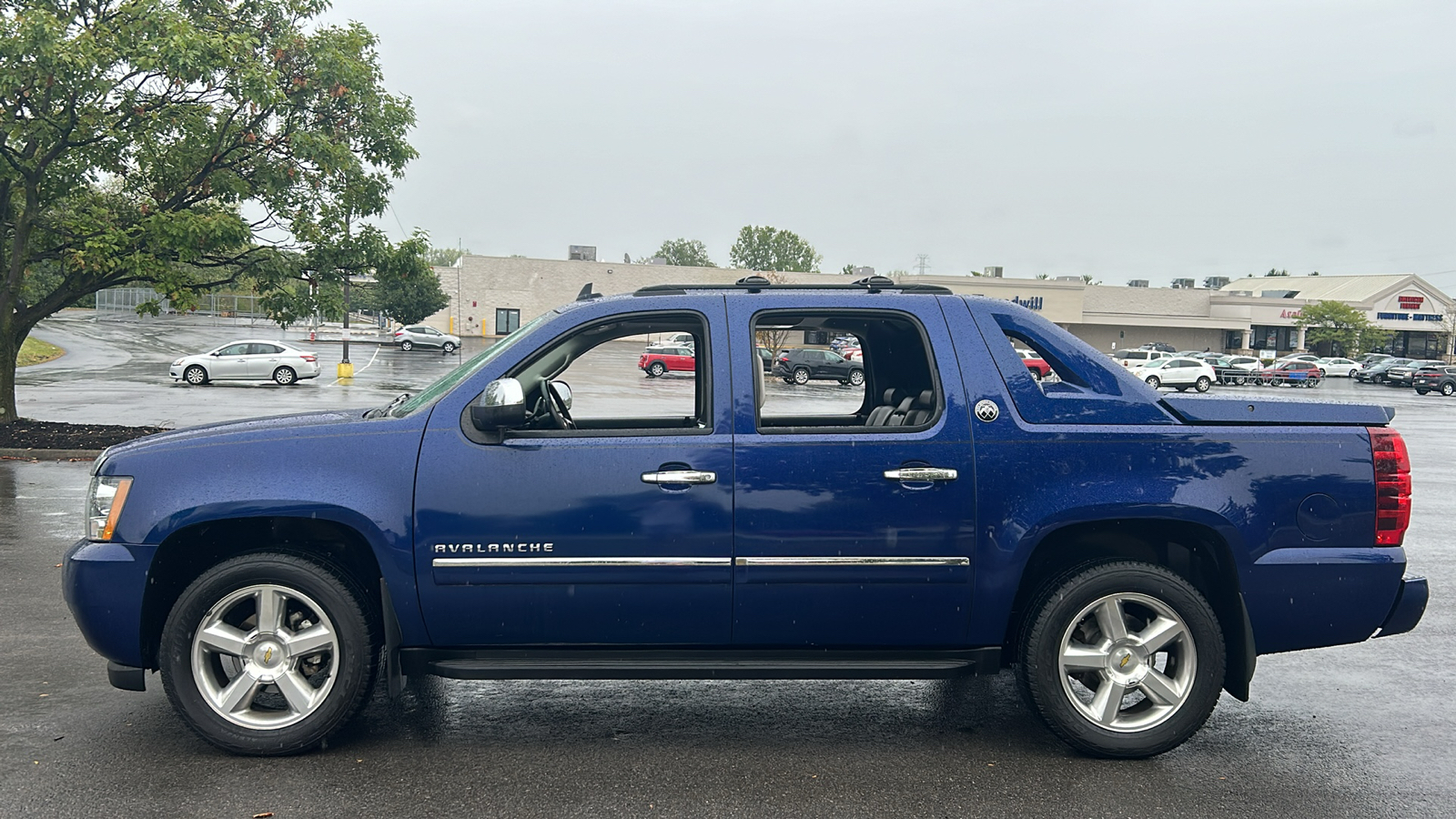 2013 Chevrolet Avalanche 1500 LTZ 15