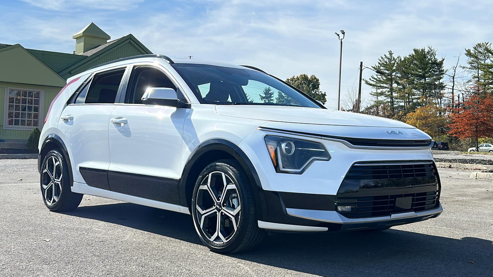 2023 Kia Niro EX Touring 2