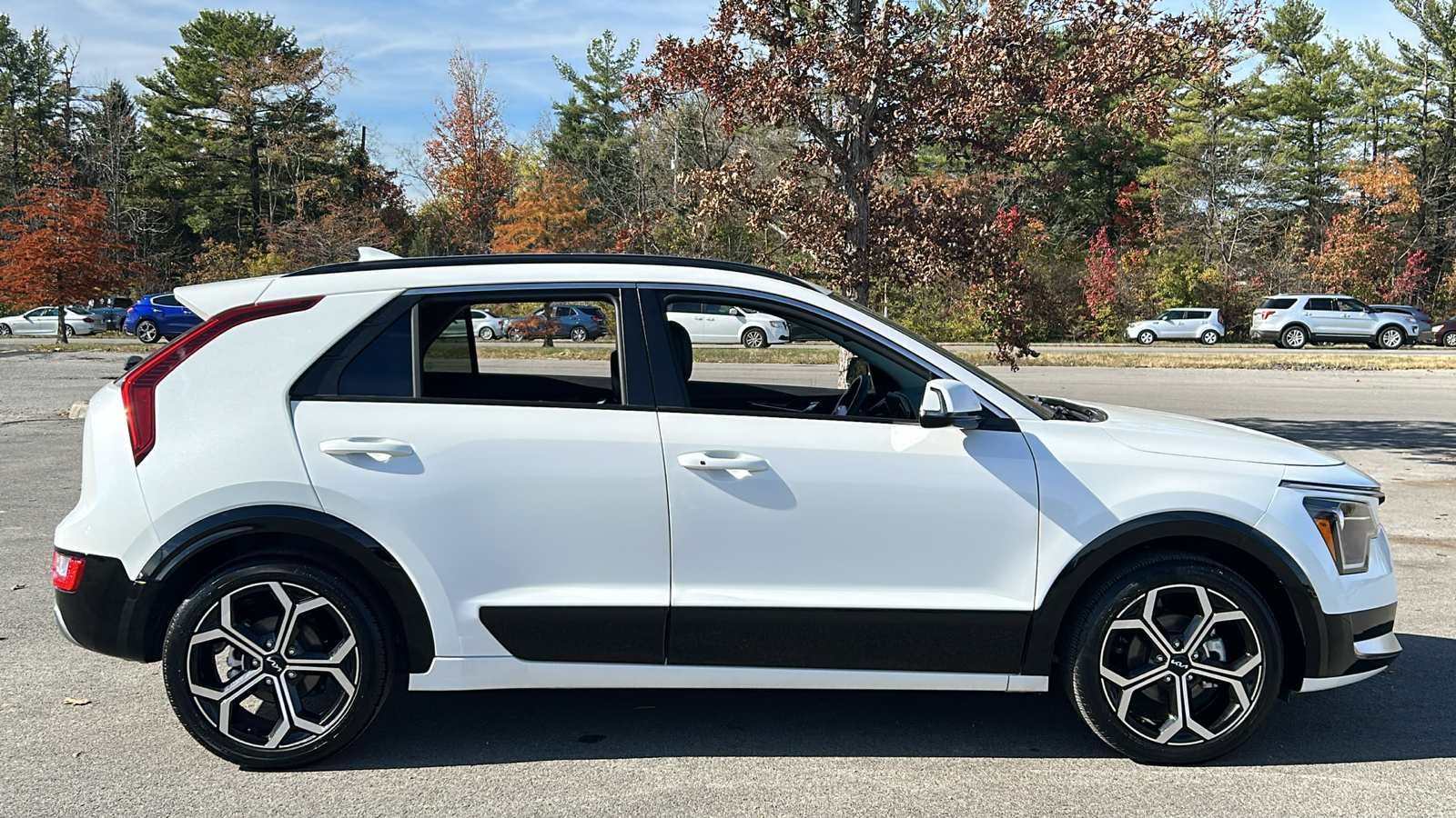 2023 Kia Niro EX Touring 4