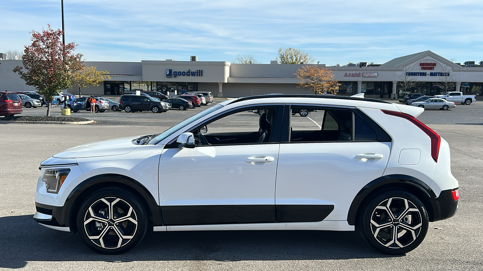 2023 Kia Niro EX Touring 17