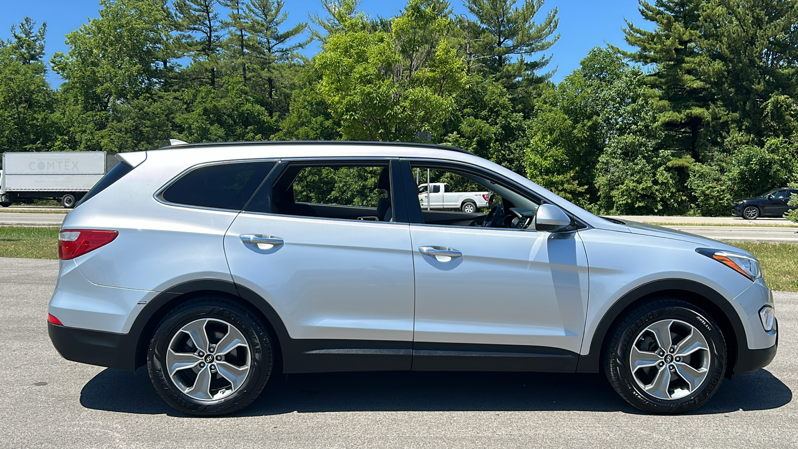 2016 Hyundai Santa Fe SE 4