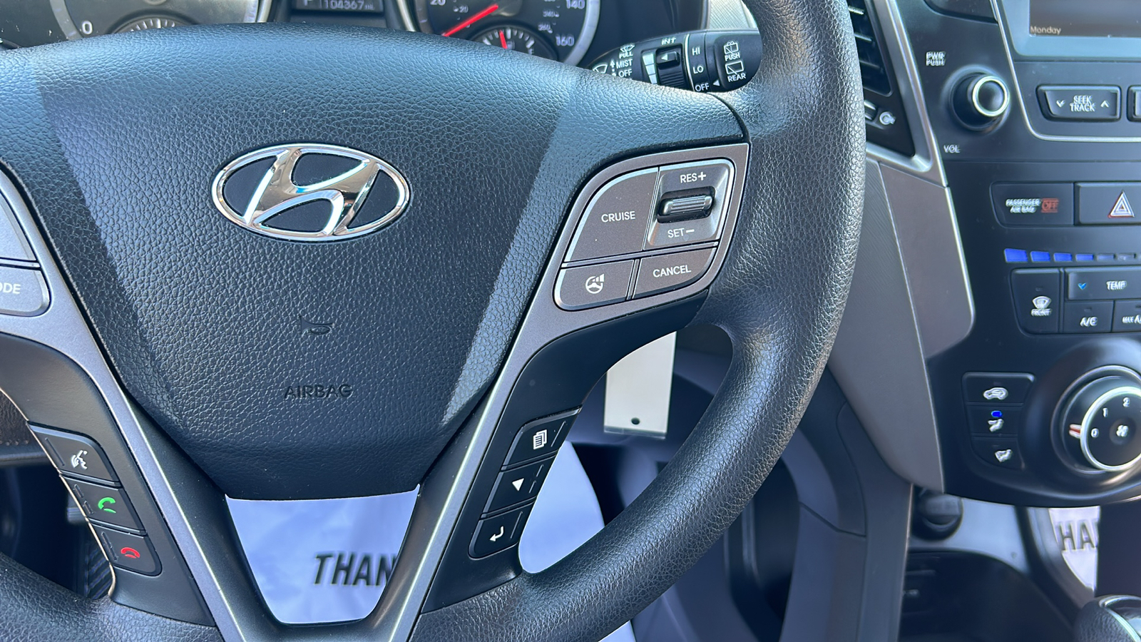 2016 Hyundai Santa Fe SE 29