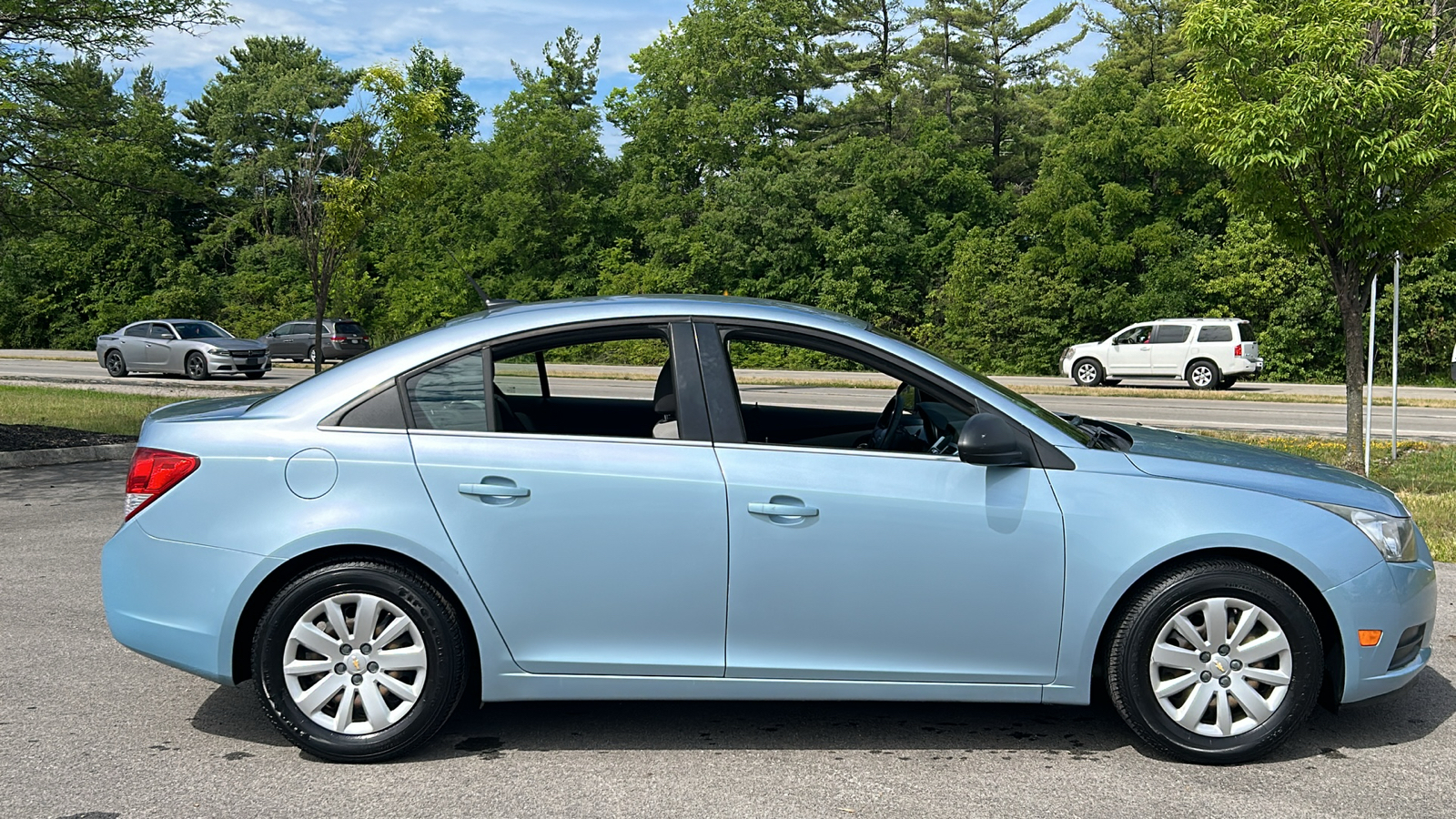 2011 Chevrolet Cruze LS 4