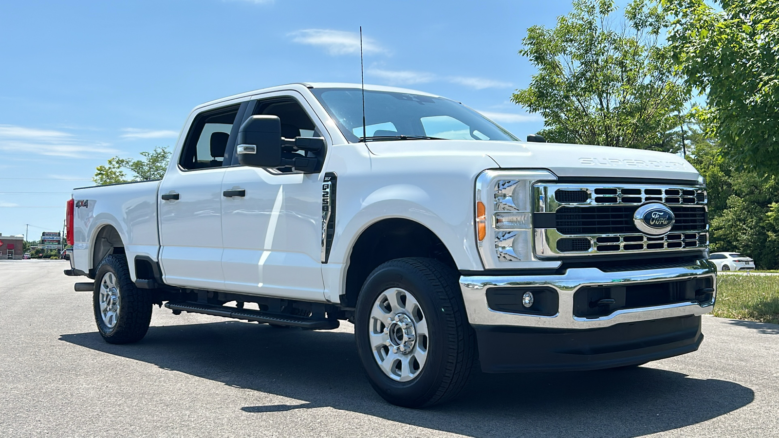 2023 Ford F-250SD XLT 2