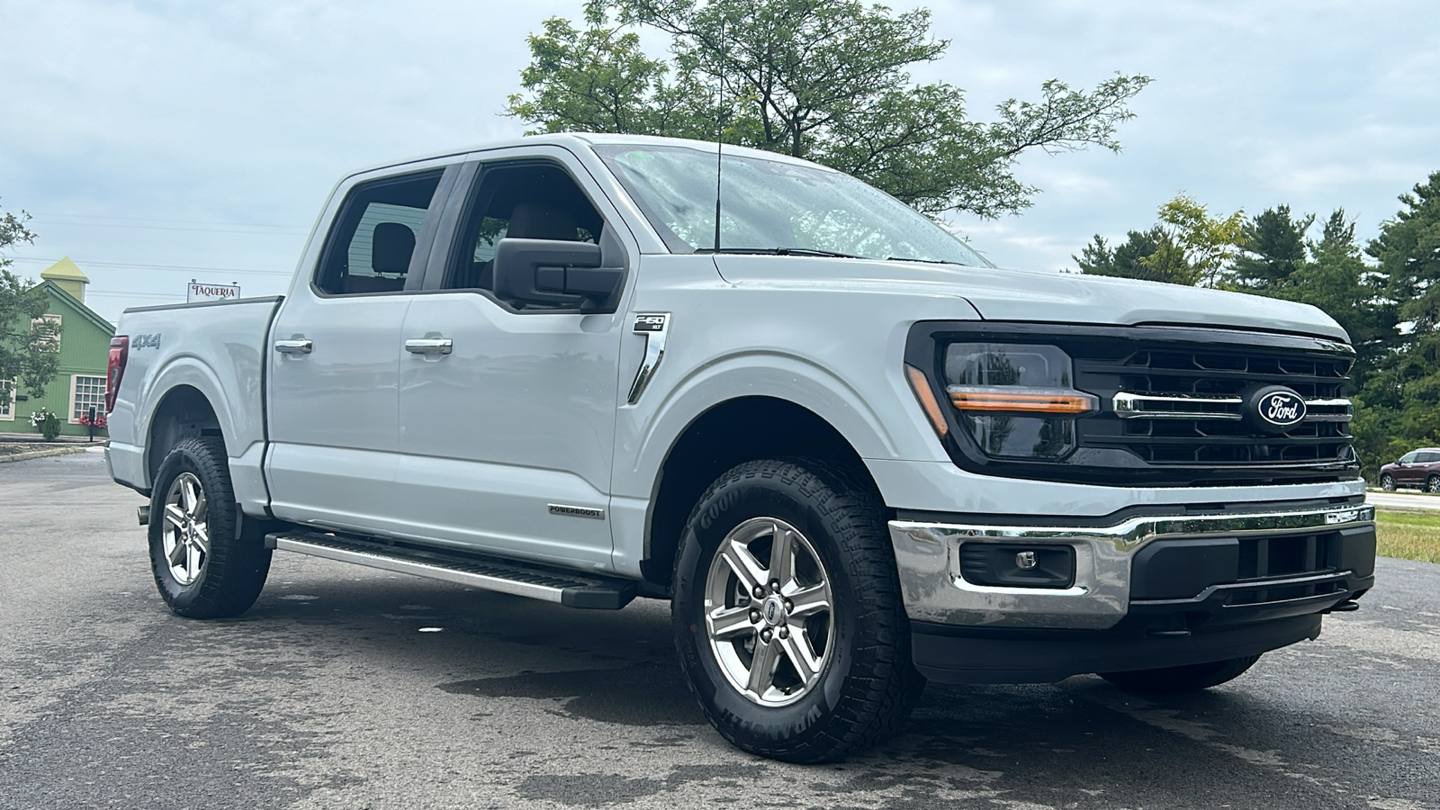 2024 Ford F-150 XLT 2