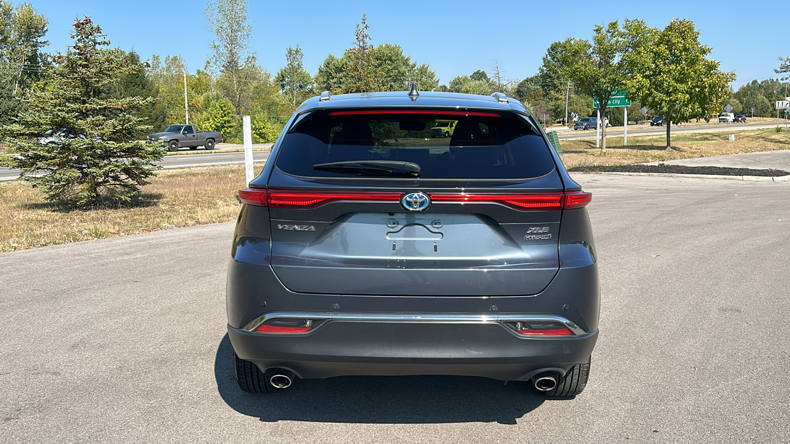 2021 Toyota Venza XLE 12