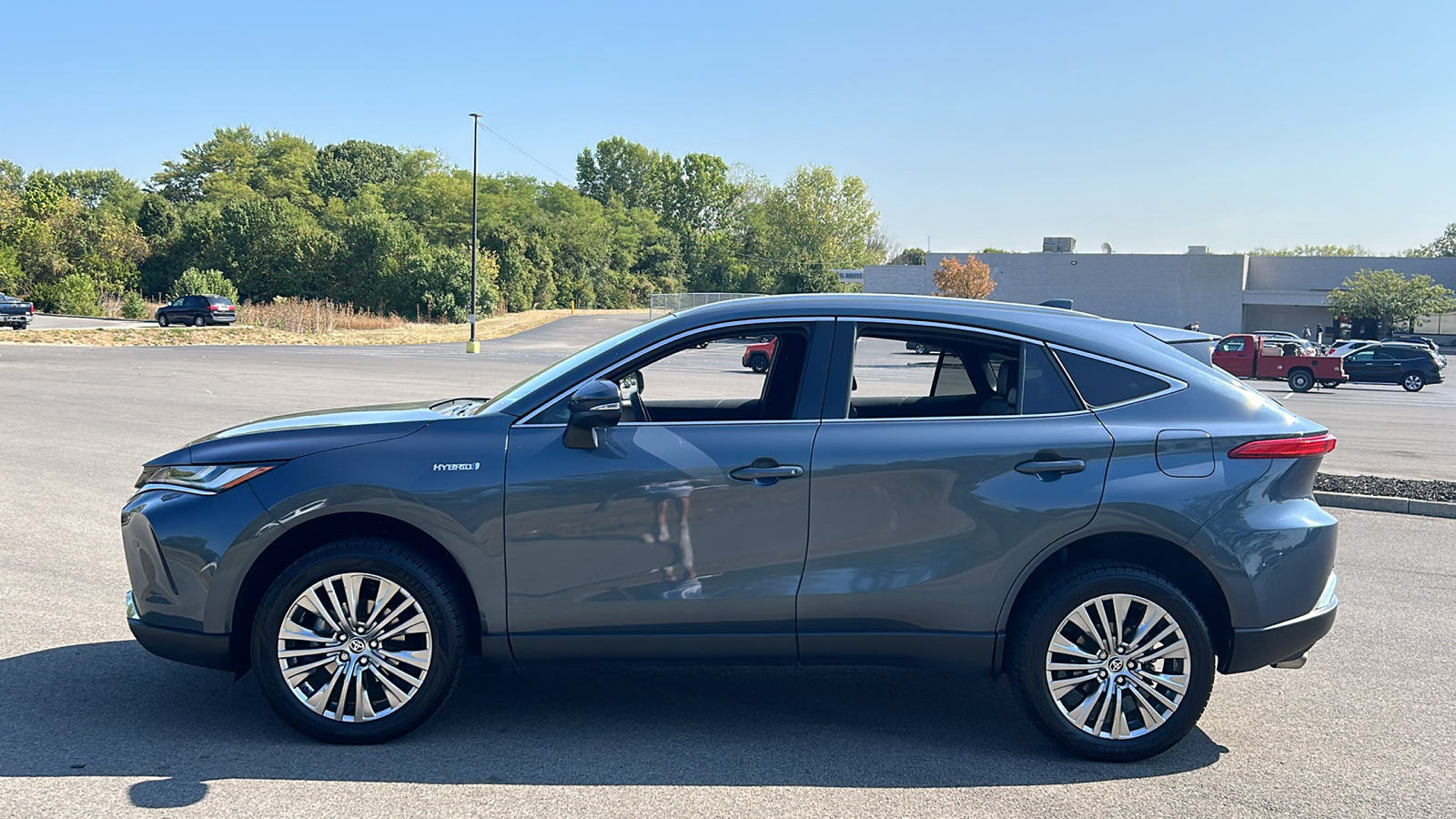 2021 Toyota Venza XLE 17