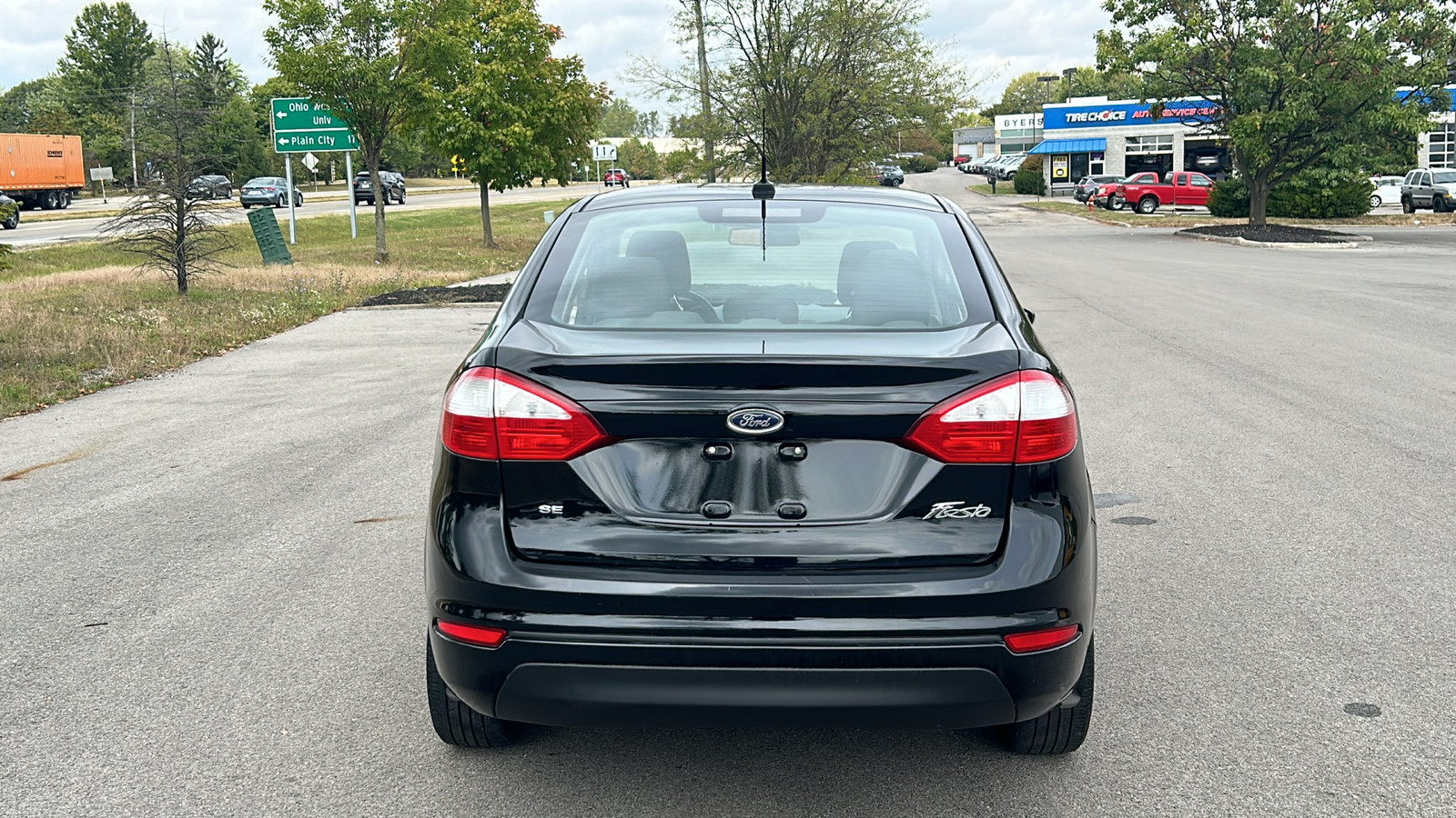 2016 Ford Fiesta SE 12