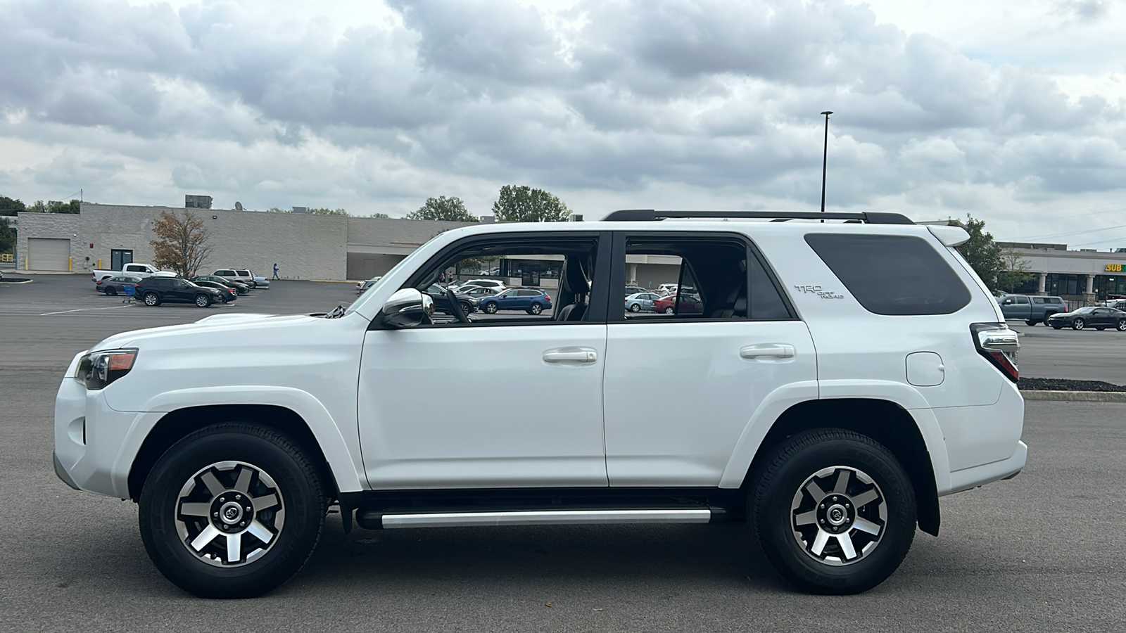 2021 Toyota 4Runner TRD Off-Road Premium 17