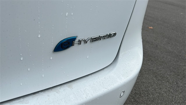 2023 Chrysler Pacifica Hybrid Limited 13