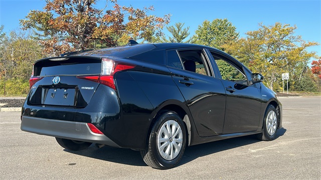 2022 Toyota Prius LE 10