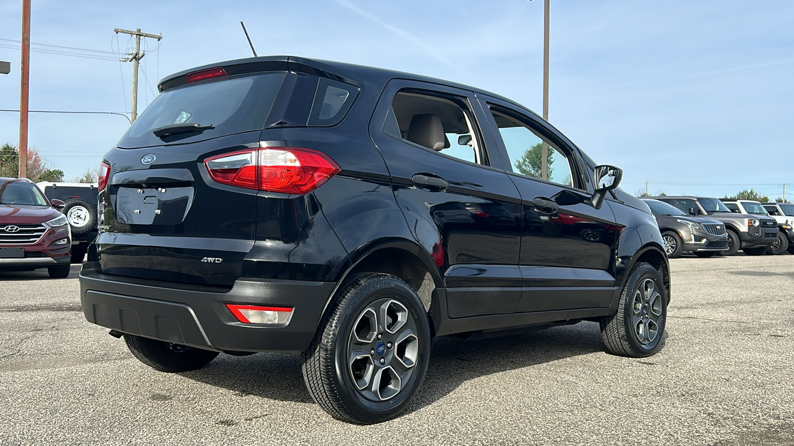 2018 Ford EcoSport S 11