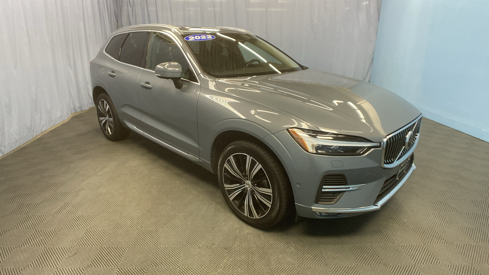 2022 Volvo XC60 Inscription 1