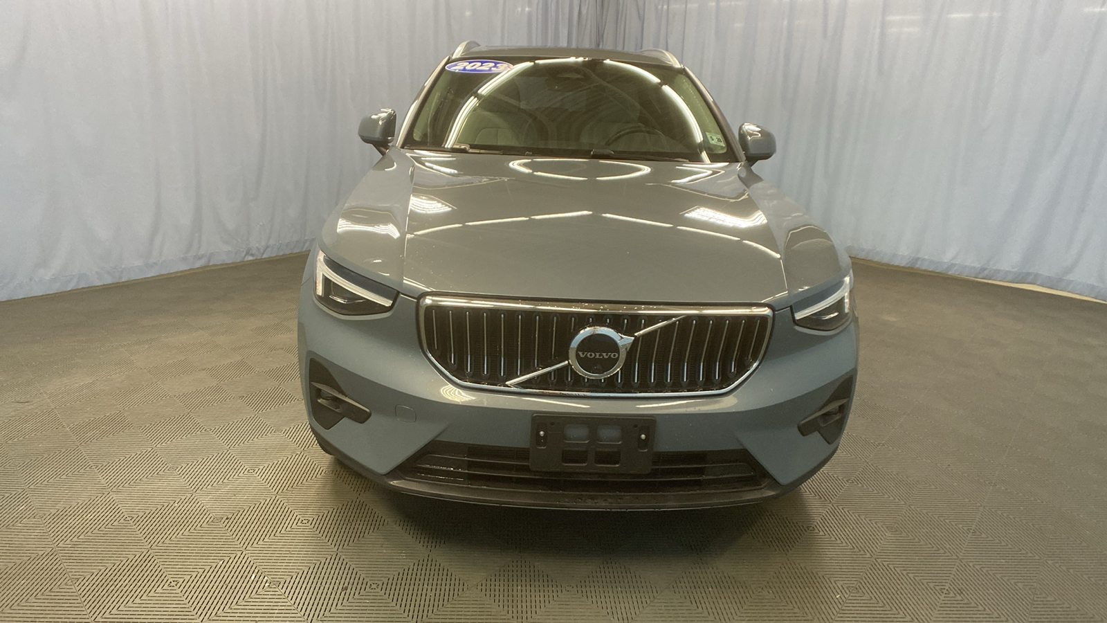 2023 Volvo XC40 Ultimate Bright Theme 2