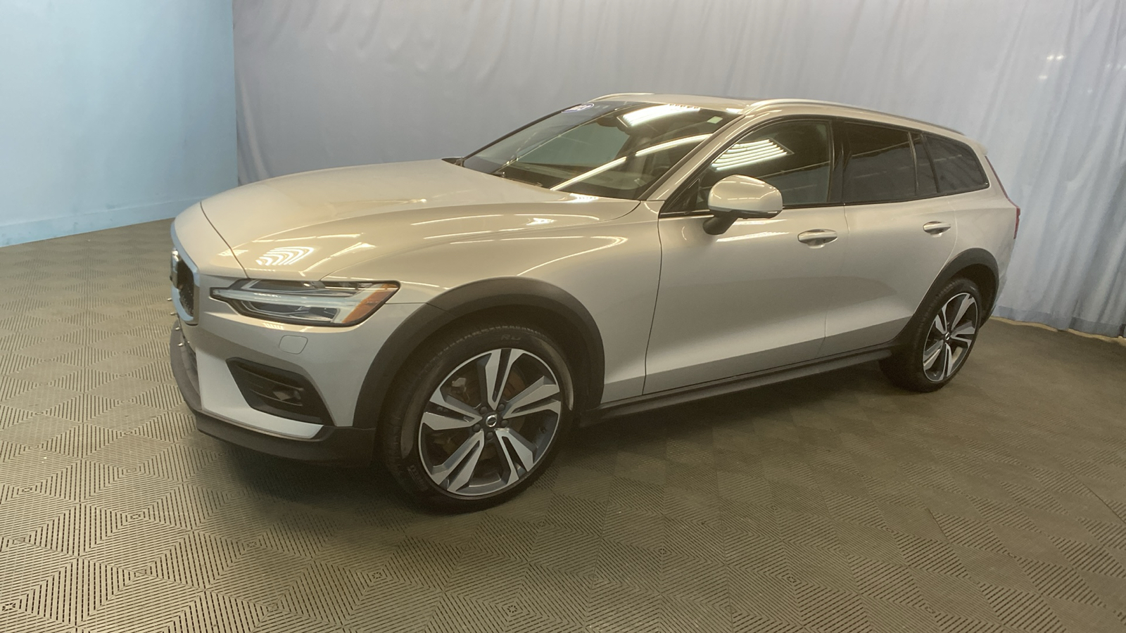 2023 Volvo V60 Cross Country Plus 3