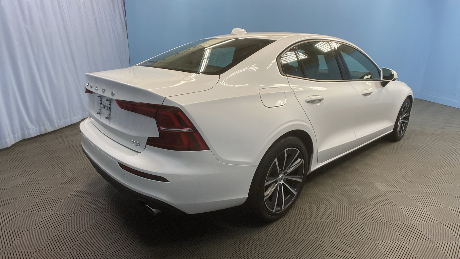 2021 Volvo S60 Momentum 7