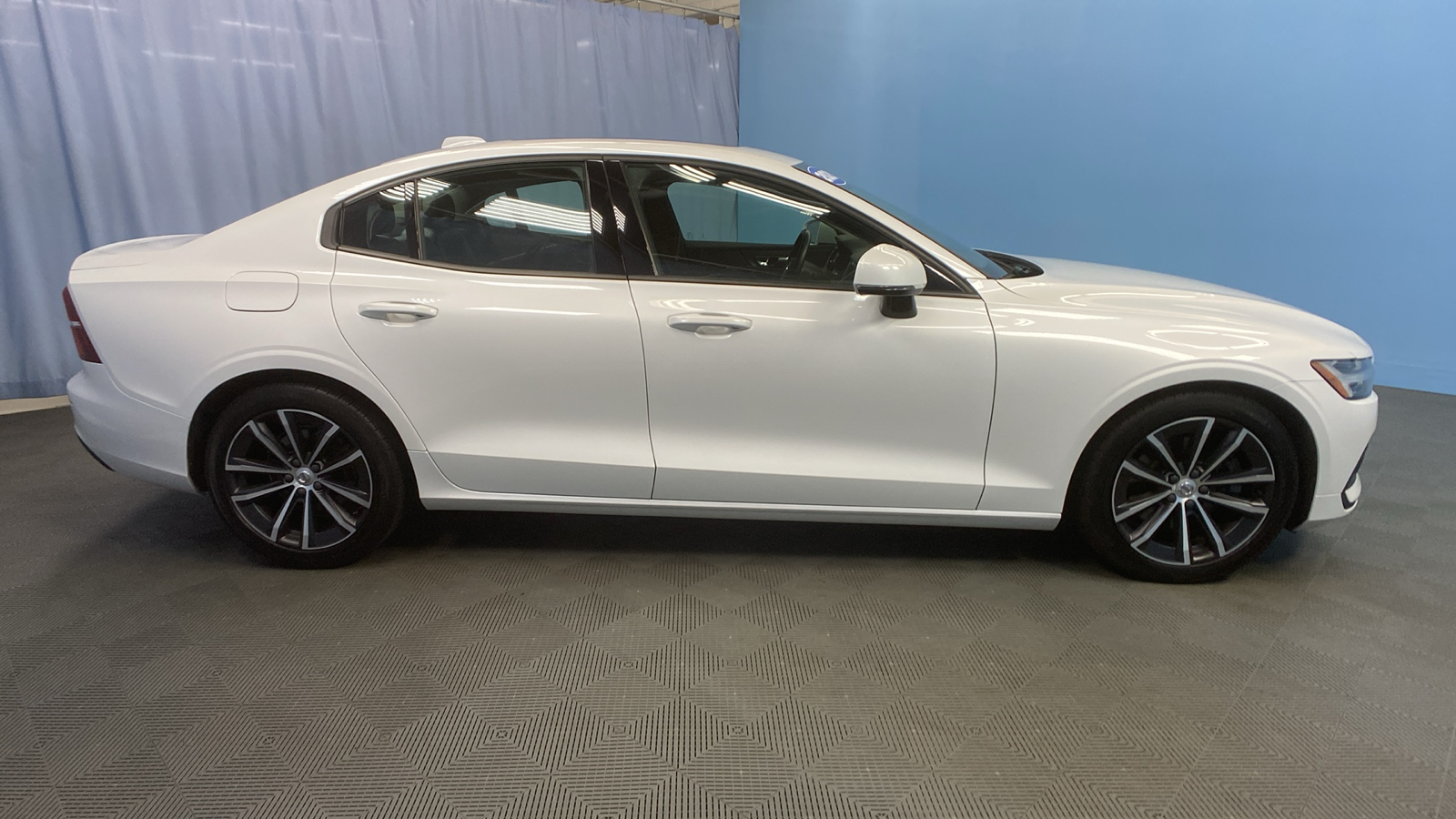 2021 Volvo S60 Momentum 8