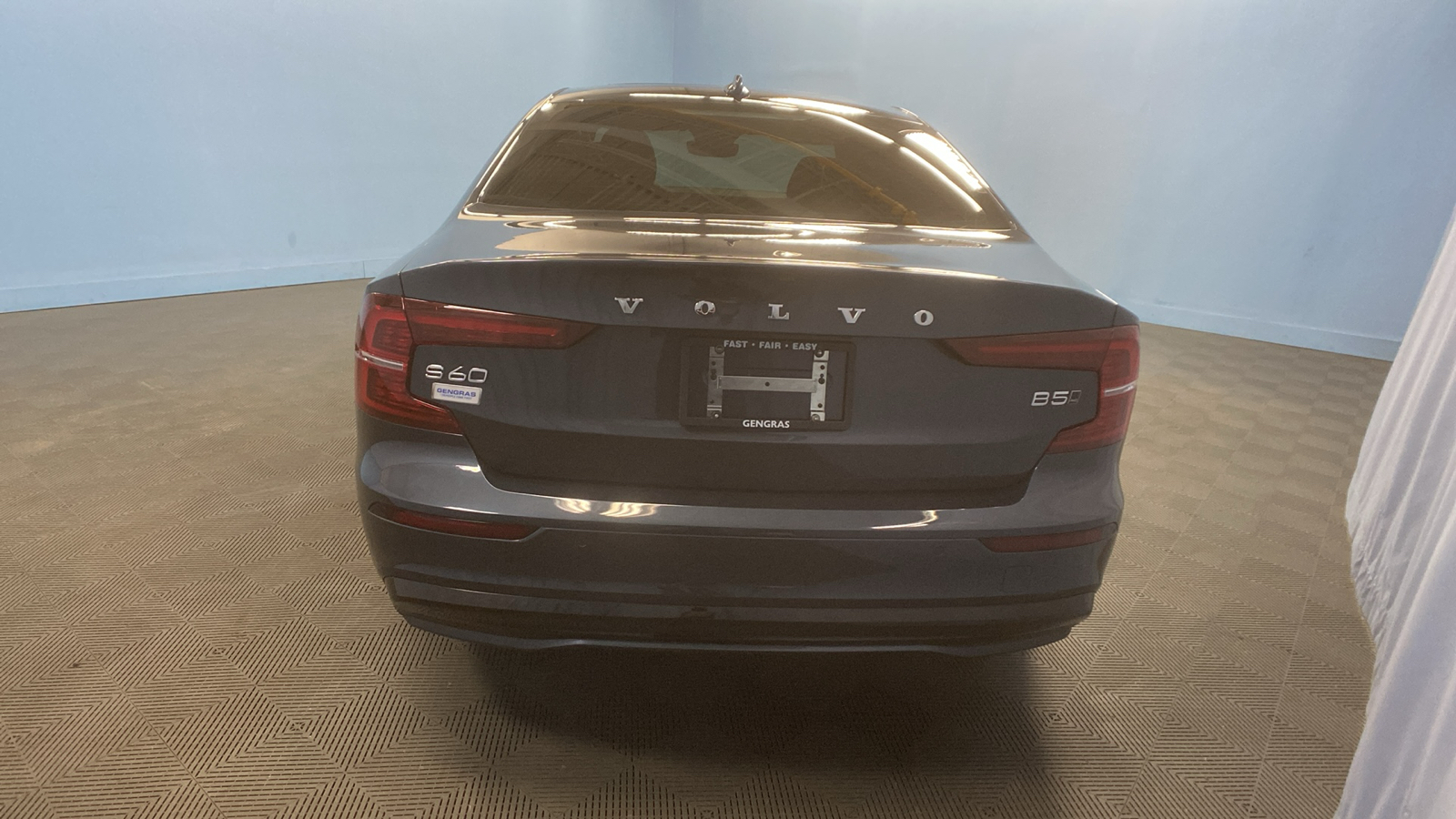 2024 Volvo S60 Plus Dark Theme 6