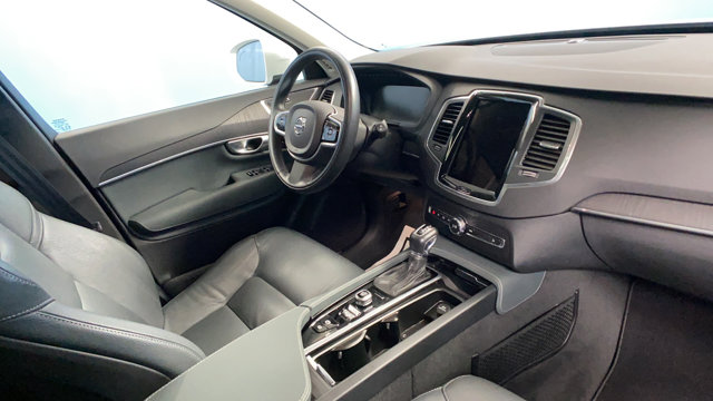 2020 Volvo XC90 Momentum 49